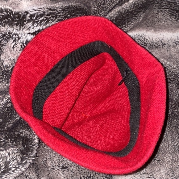 August hat company red  wool bucket hat - Picture 7 of 9